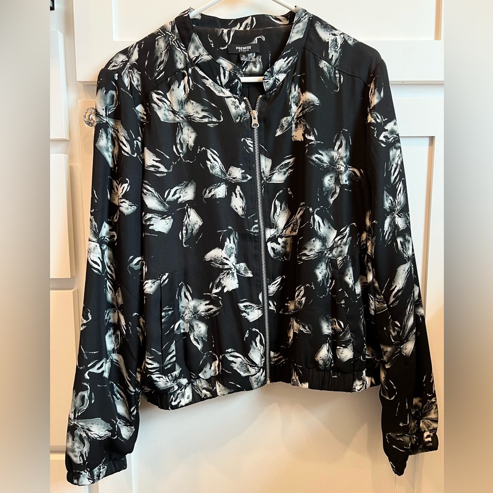 Premise Studio Light Jacket